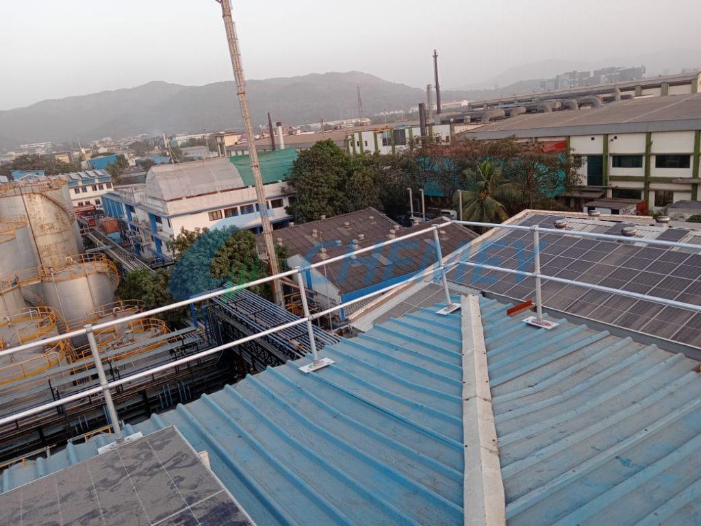 SOLAR ROOFTOP GUARDRAIL